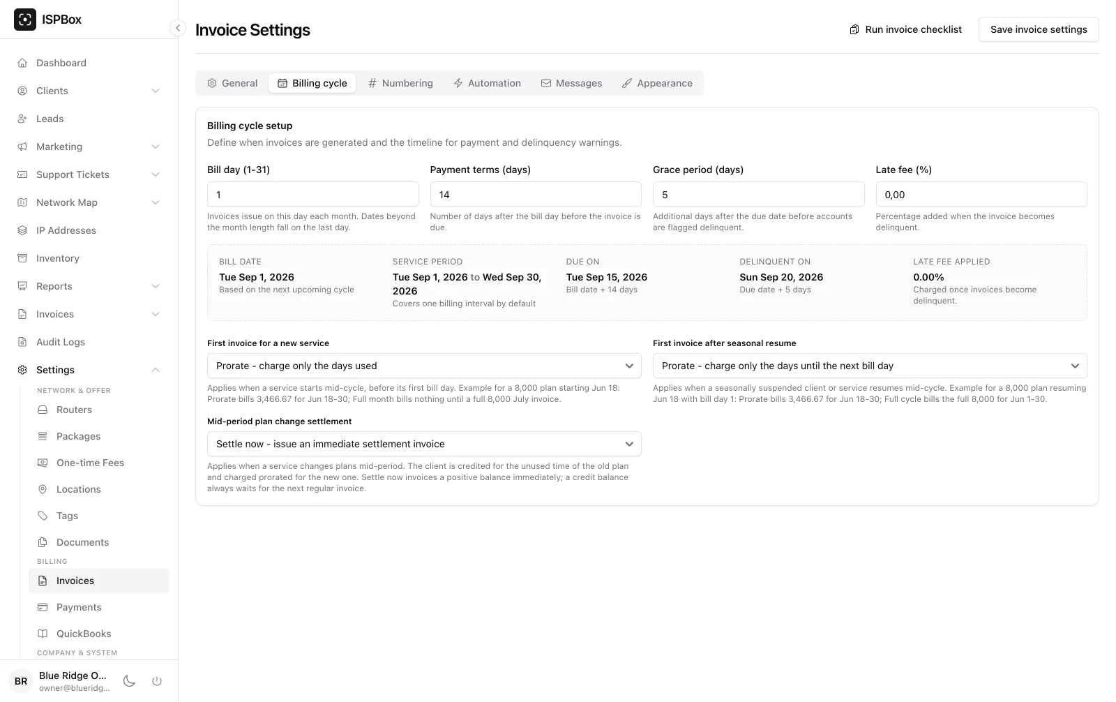 ISPbox billing cycle settings with a timeline preview of due date, grace period and late fee
